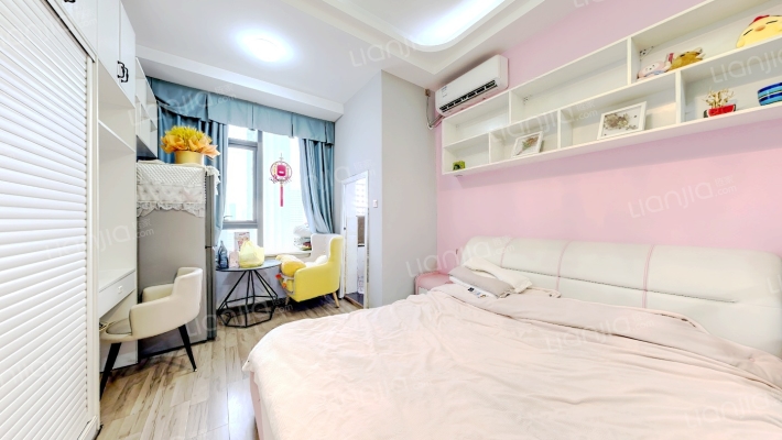 绿地蓝海公馆二手房实景图