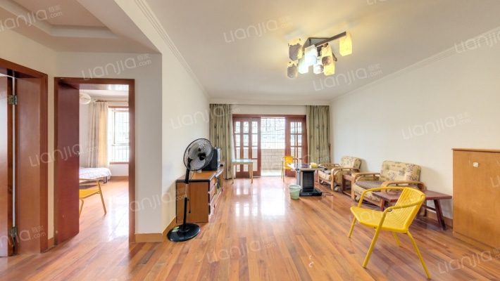 宝山北路217号二手房实景图