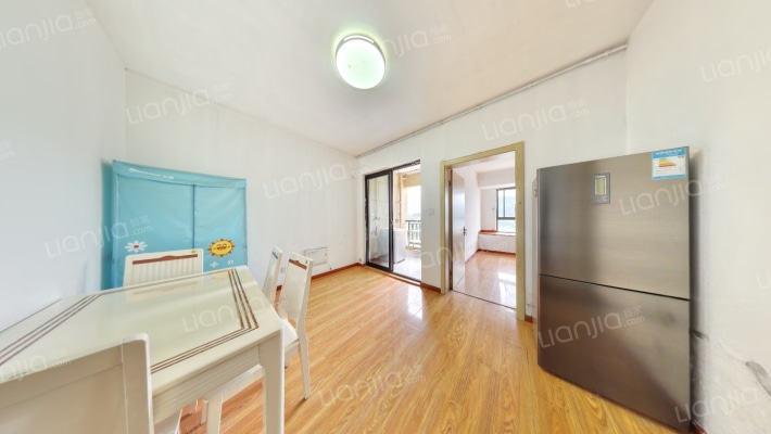 飘鹰富春江花苑二手房实景图