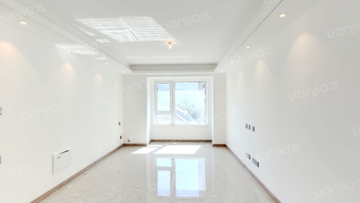 金地城E11二手房实景图