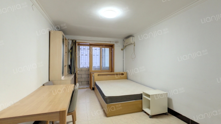 新苑街10号院二手房实景图