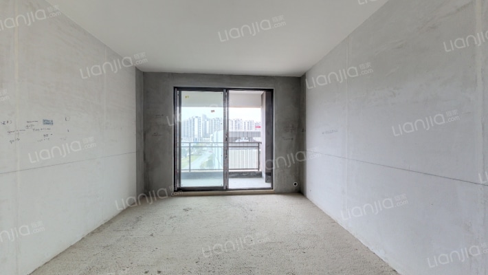 广大城耀莱华府二手房实景图