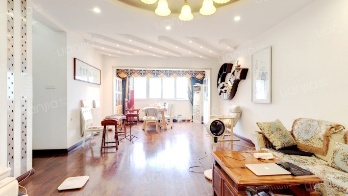 白玫瑰花苑二手房实景图