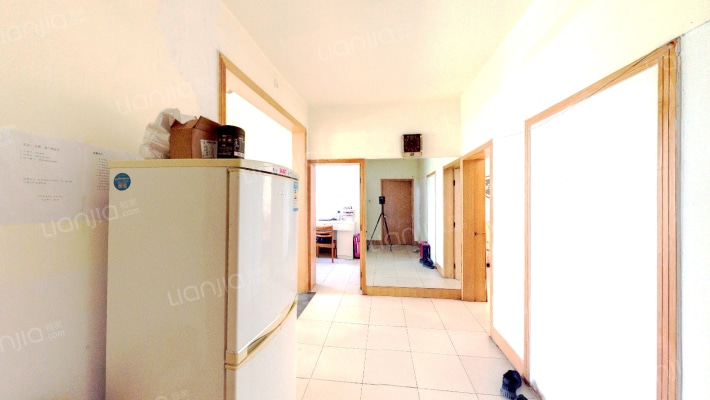 南内环街南三巷8号院二手房实景图