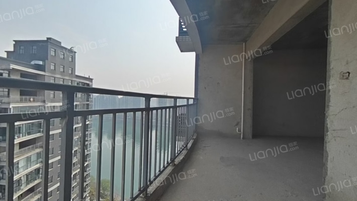 东洲水岸豪庭二手房实景图