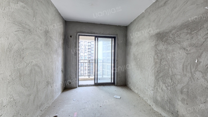 嘉盈名苑二手房实景图