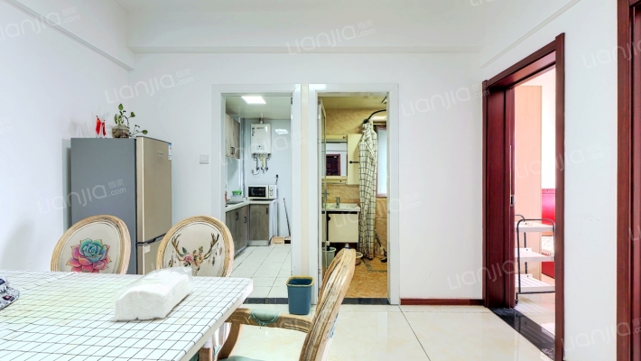 领势学府二手房实景图