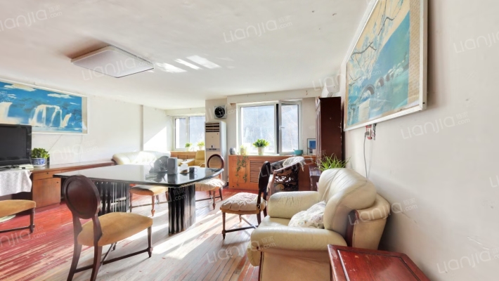 山峦街二手房实景图