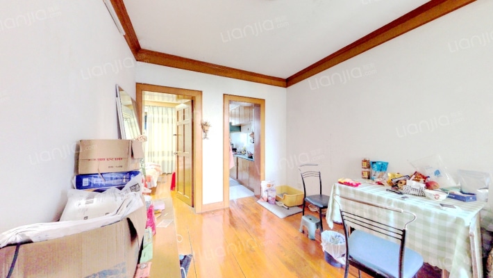 尹江岸小区二手房实景图