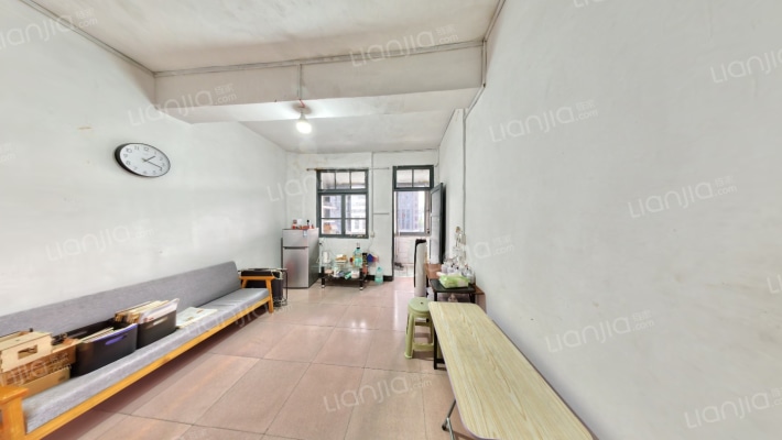 上三路35号二手房实景图