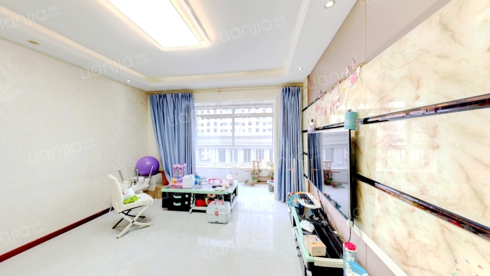 奥龙湾二手房实景图