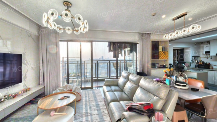 万科皇马郦宫二手房实景图