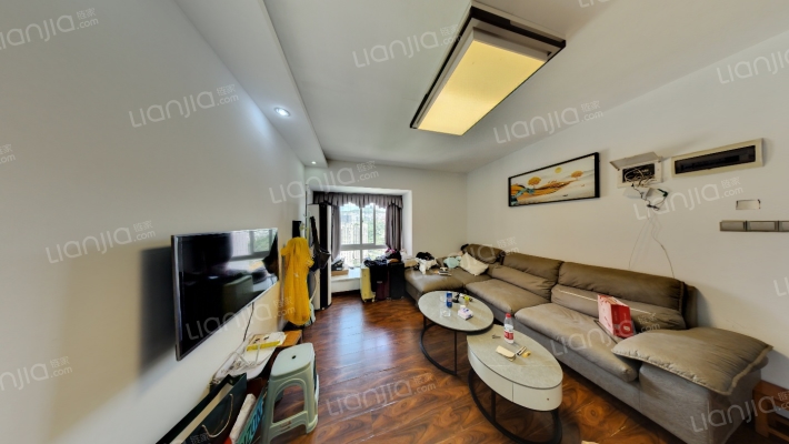 前卫江畔二手房实景图