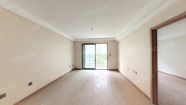 万科金域江湾二手房实景图