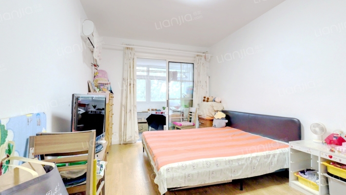 六建二手房实景图