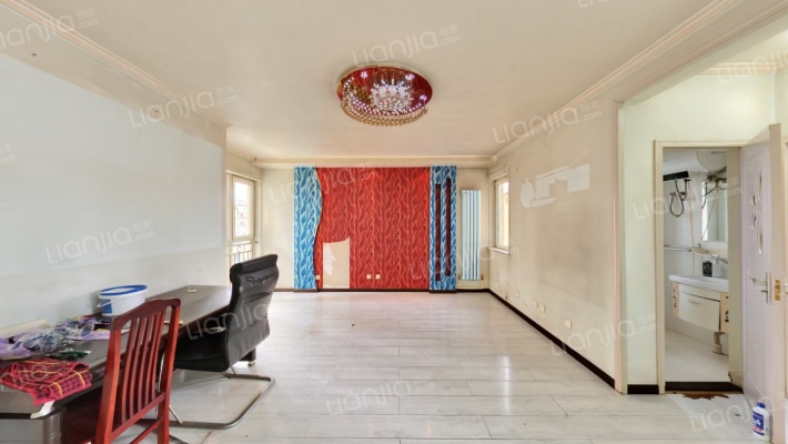 纳丹堡二手房实景图