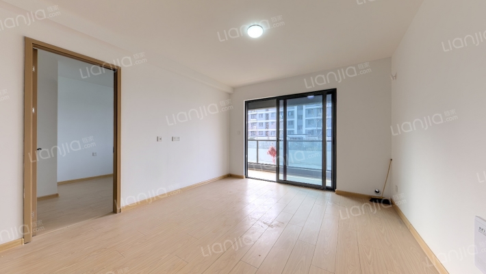 中梁隐山府二手房实景图