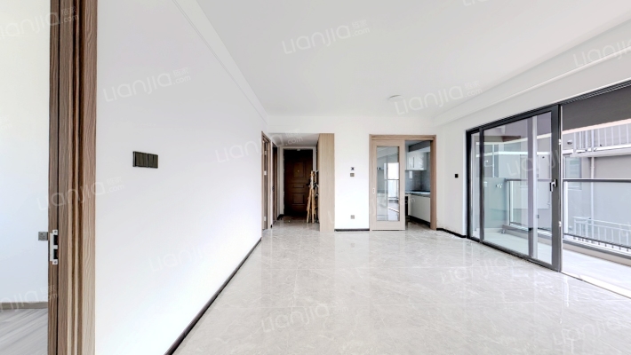 旭辉恒基铂仕湾二手房实景图