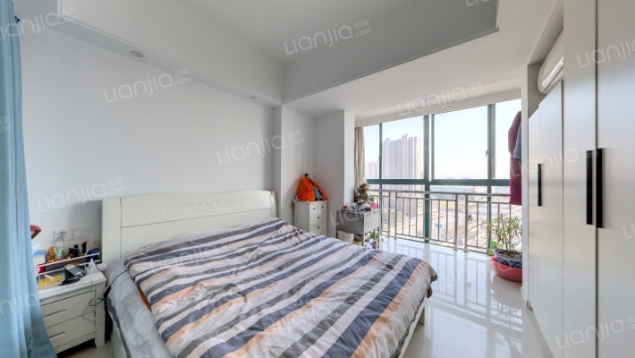 世纪广场二手房实景图