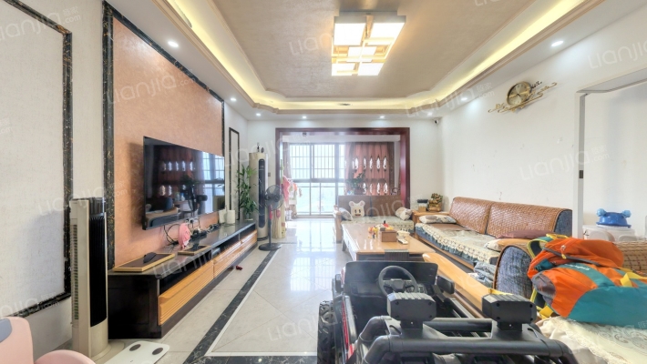 望海金豪二手房实景图