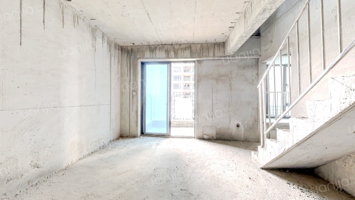 中裔玉陇公馆二手房实景图