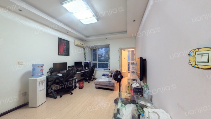 艾佳上邸二手房实景图