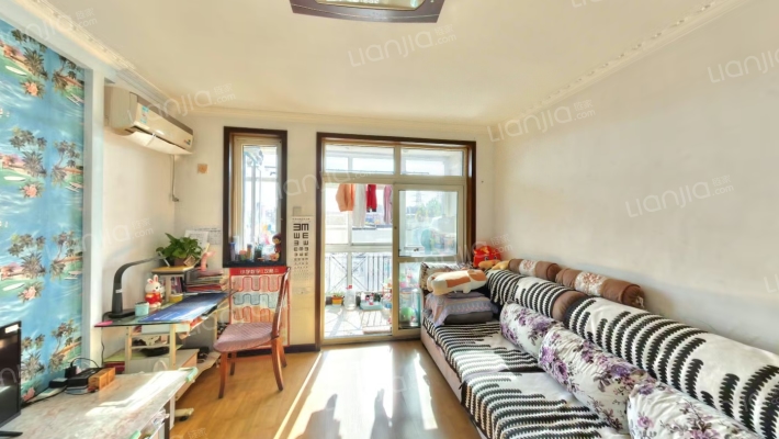 临镜苑二手房实景图