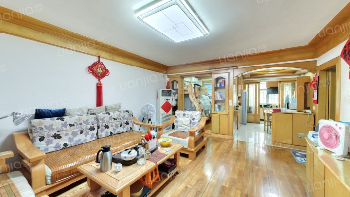 金海公寓二手房实景图