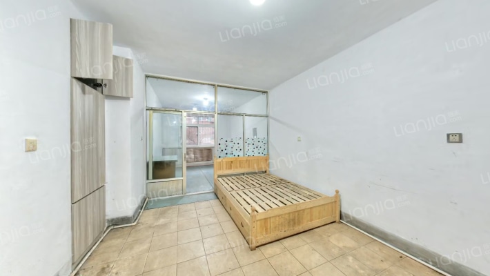 德华小区二手房实景图