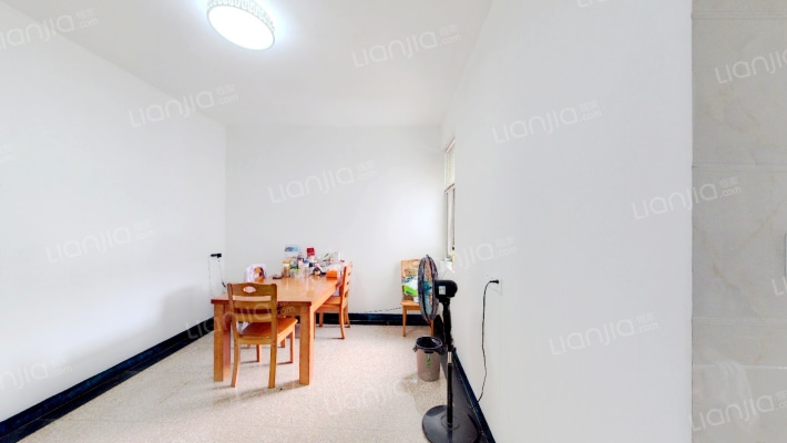 安装公司二手房实景图