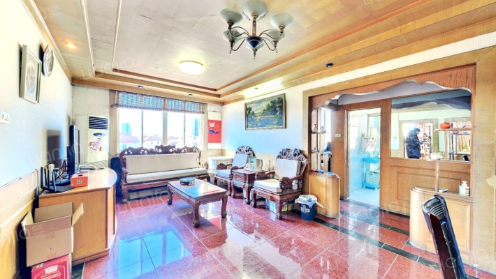 界泾港新村二手房实景图