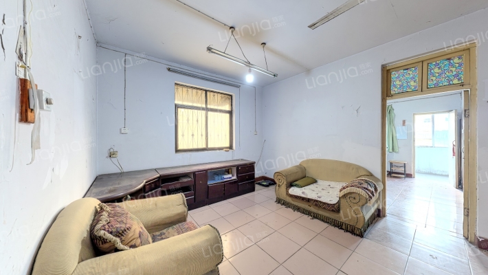 晶玻西区二手房实景图