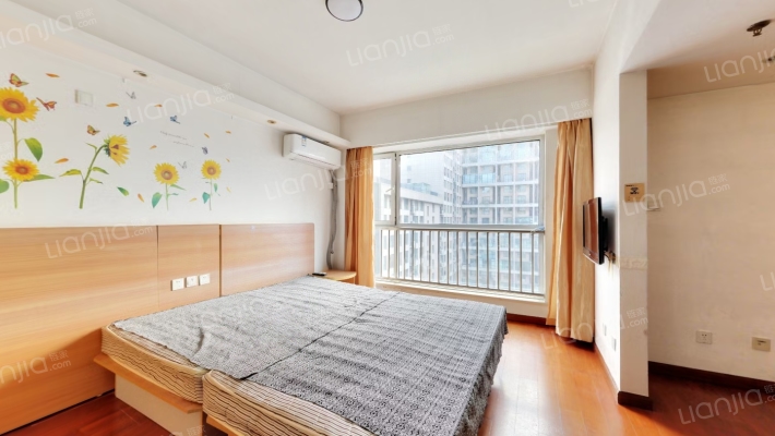 深蓝公寓二手房实景图