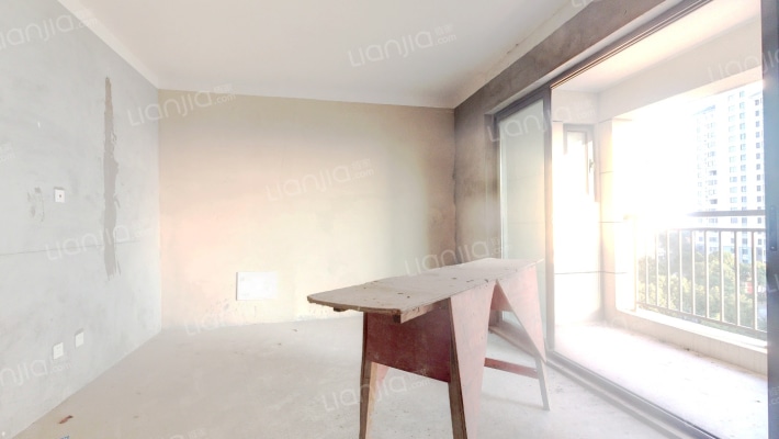 华侨城水畔华庭二手房实景图