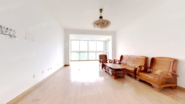 那城二手房实景图