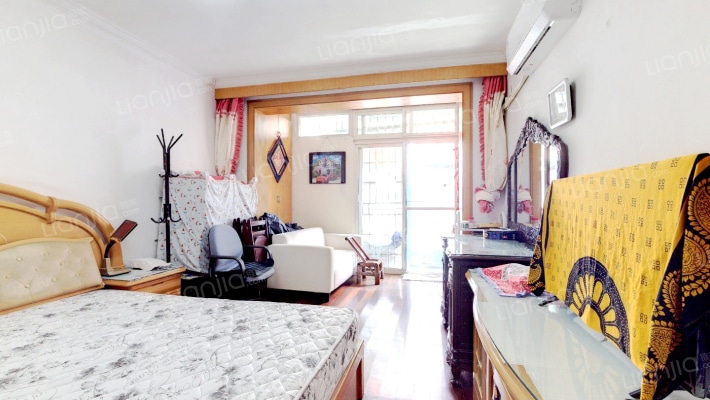 向新新村二手房实景图