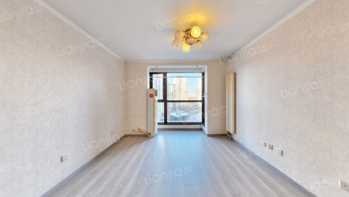 半岛国际公寓二手房实景图