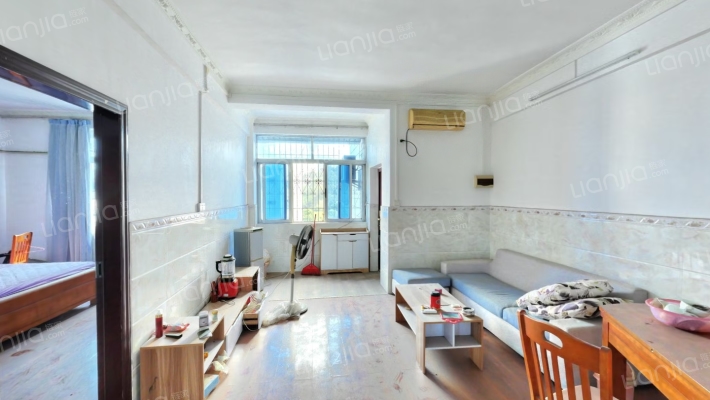 防城港市市政管理局2号大院二手房实景图