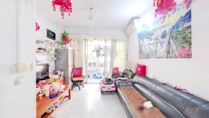 比华利山庄东区二手房实景图