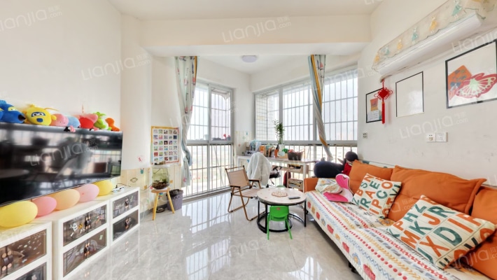 自由假日二手房实景图