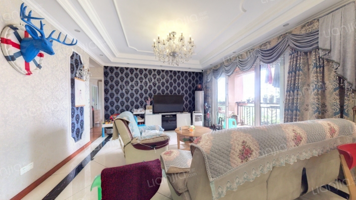 艾德公馆二手房实景图