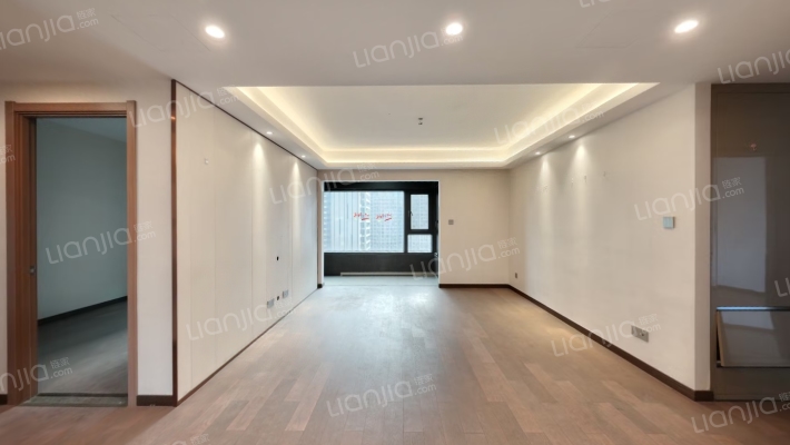 世茂璀璨天城二手房实景图