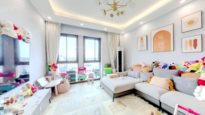 美域二手房实景图