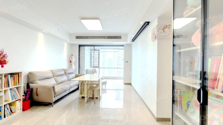 珠江铂世湾二手房实景图