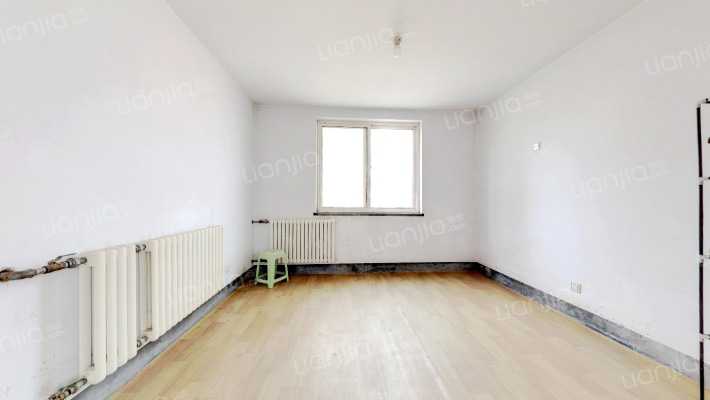 东风小区二手房实景图