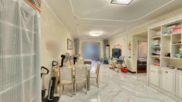 佳源巴黎都市(四期)二手房实景图