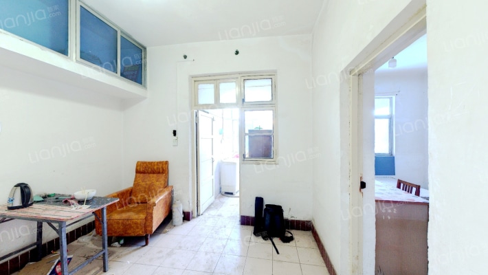 体育馆家属院二手房实景图