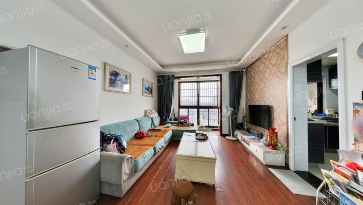 当代卡梅尔小镇二手房实景图