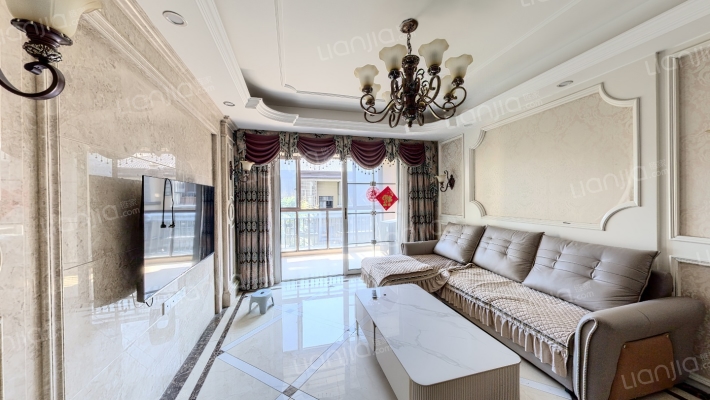 蔚蓝香廷二手房实景图