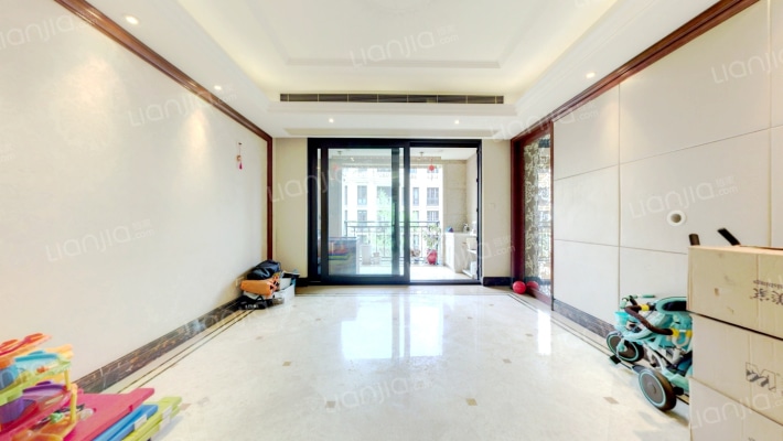 赛丽绿城丽园二手房实景图